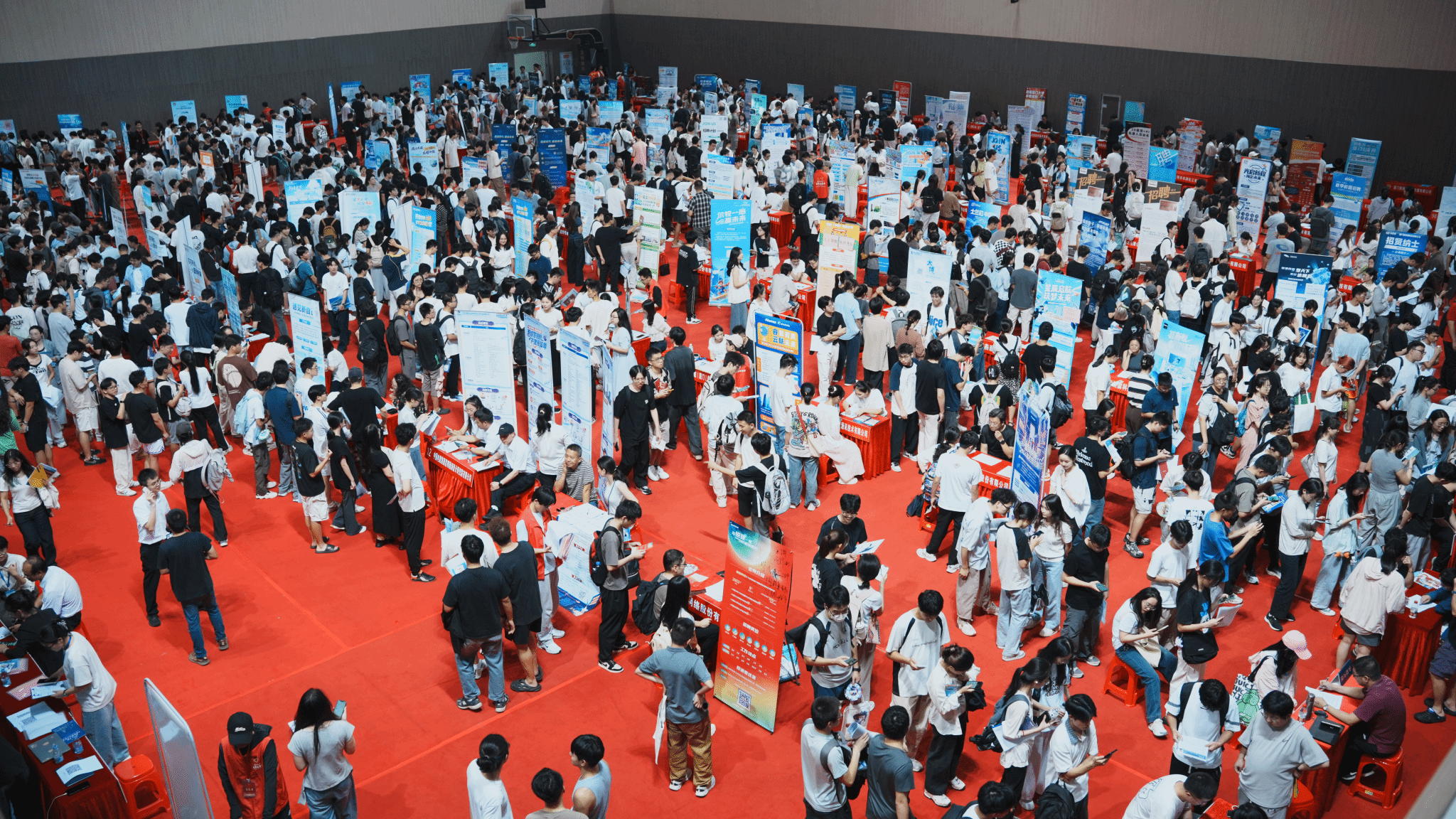 学校举办2025年首场“强国之基”招聘会